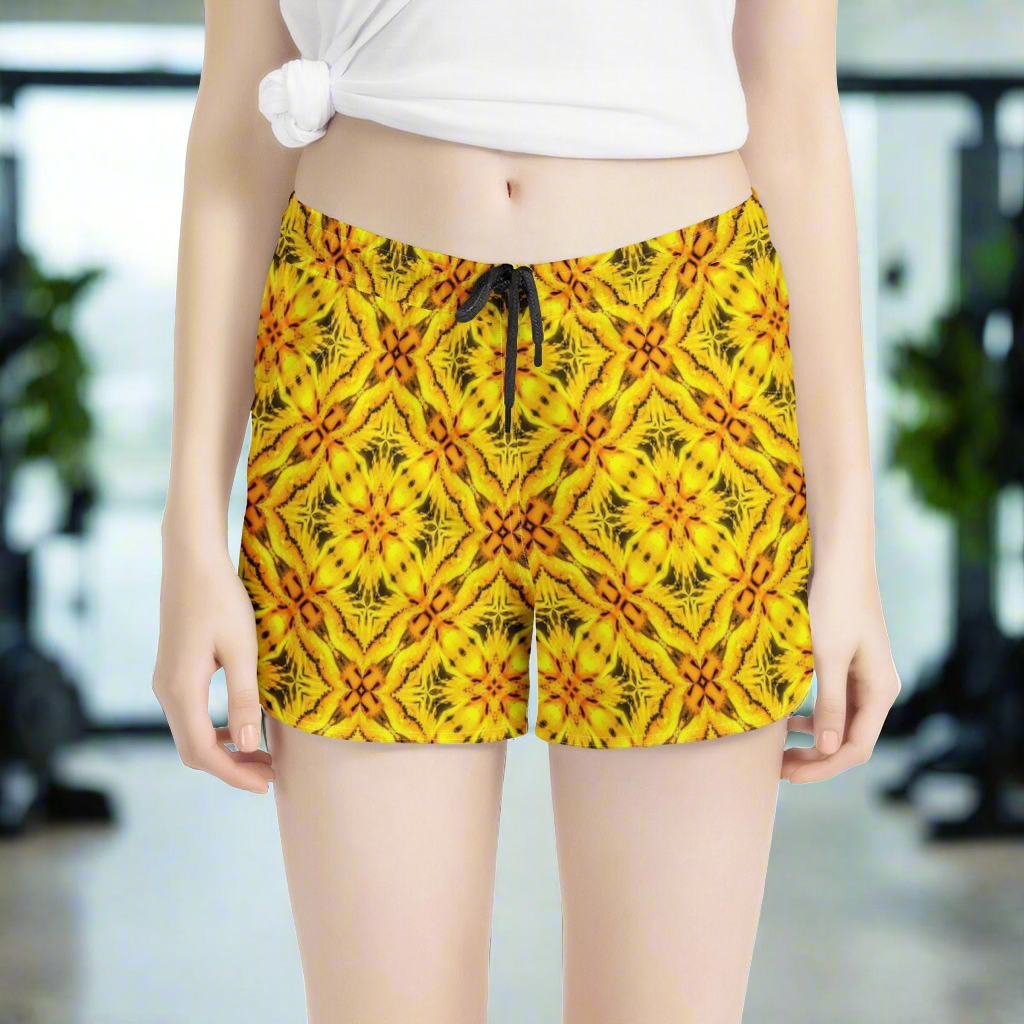 Yellow Toghu: Northwestern Cameroon Women's All Over Print Casual Shorts