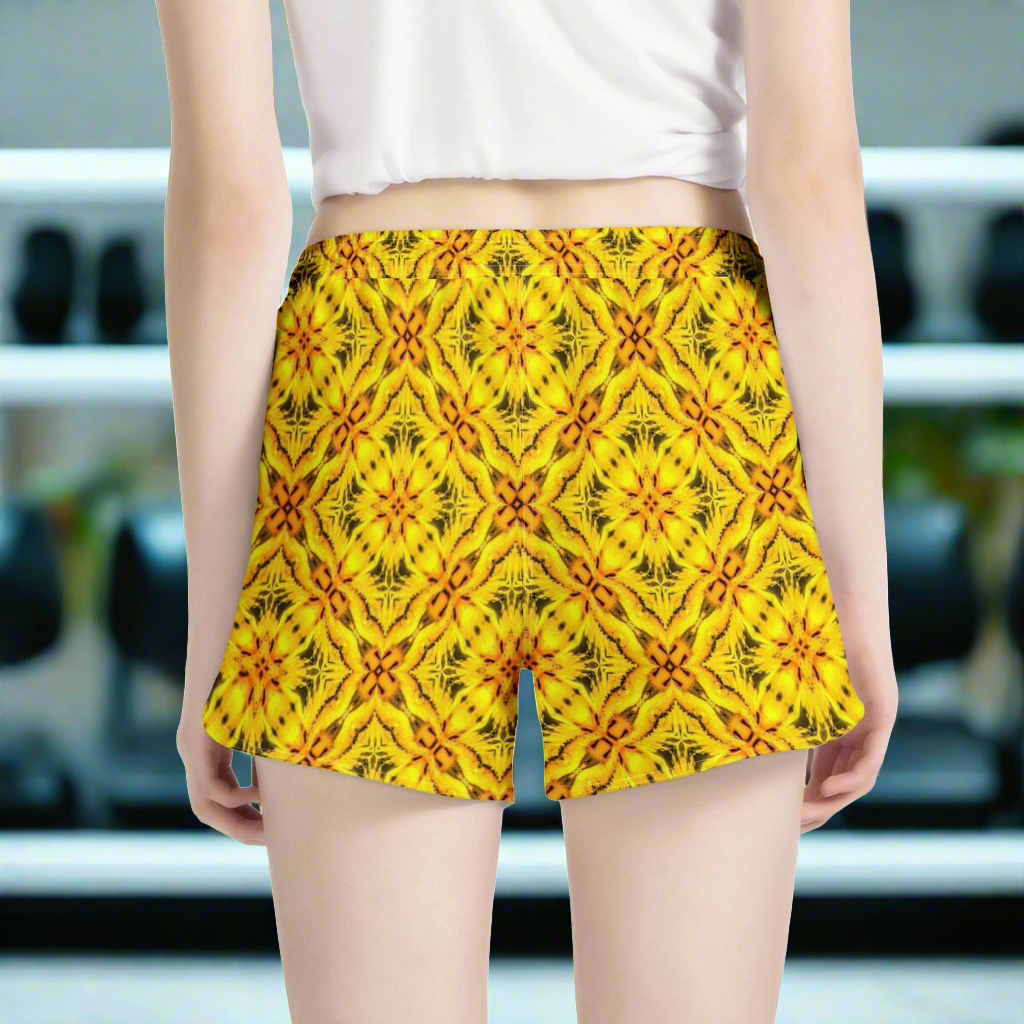 Yellow Toghu: Northwestern Cameroon Women's All Over Print Casual Shorts