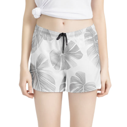 White Monstera Women's All Over Print Casual Shorts