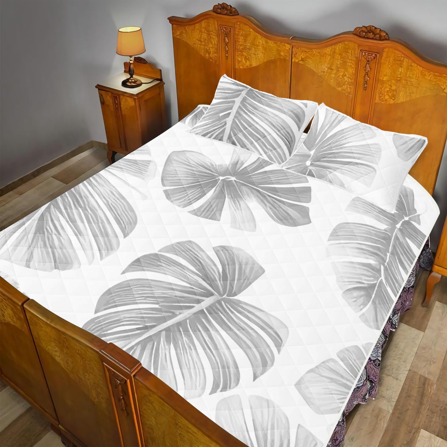 White Monstera Quilt Bed Set